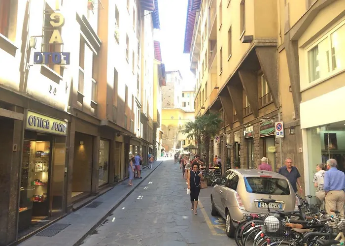 Specchi Su Pontevecchio